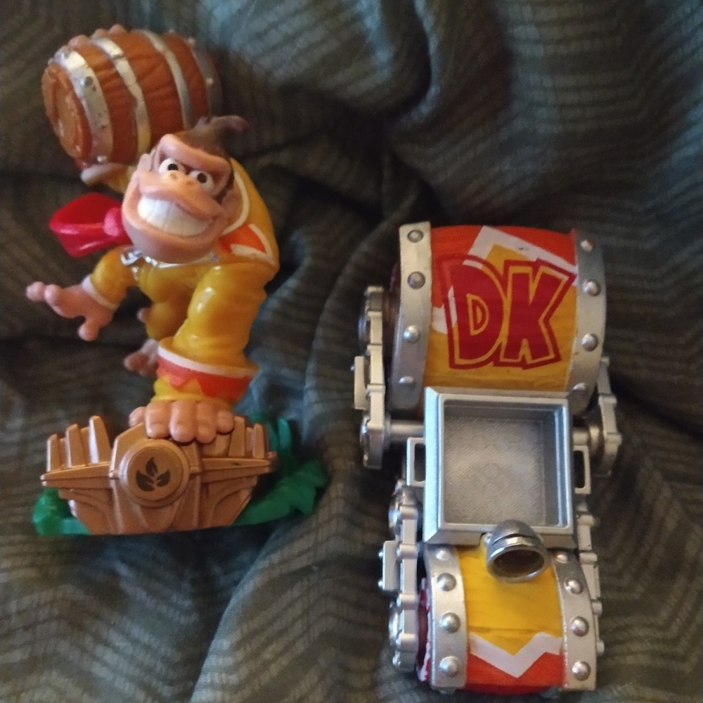 Skylander Superchargers Amiibo Donkey Kong and Barrel Blaster Vehicle Bu…